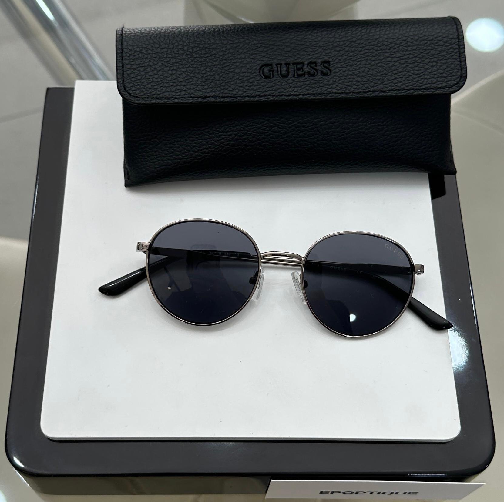 GUESS GU00237 08A -UNISEXE-