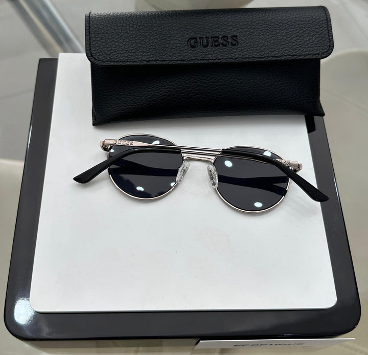 GUESS GU00237 08A -UNISEXE-
