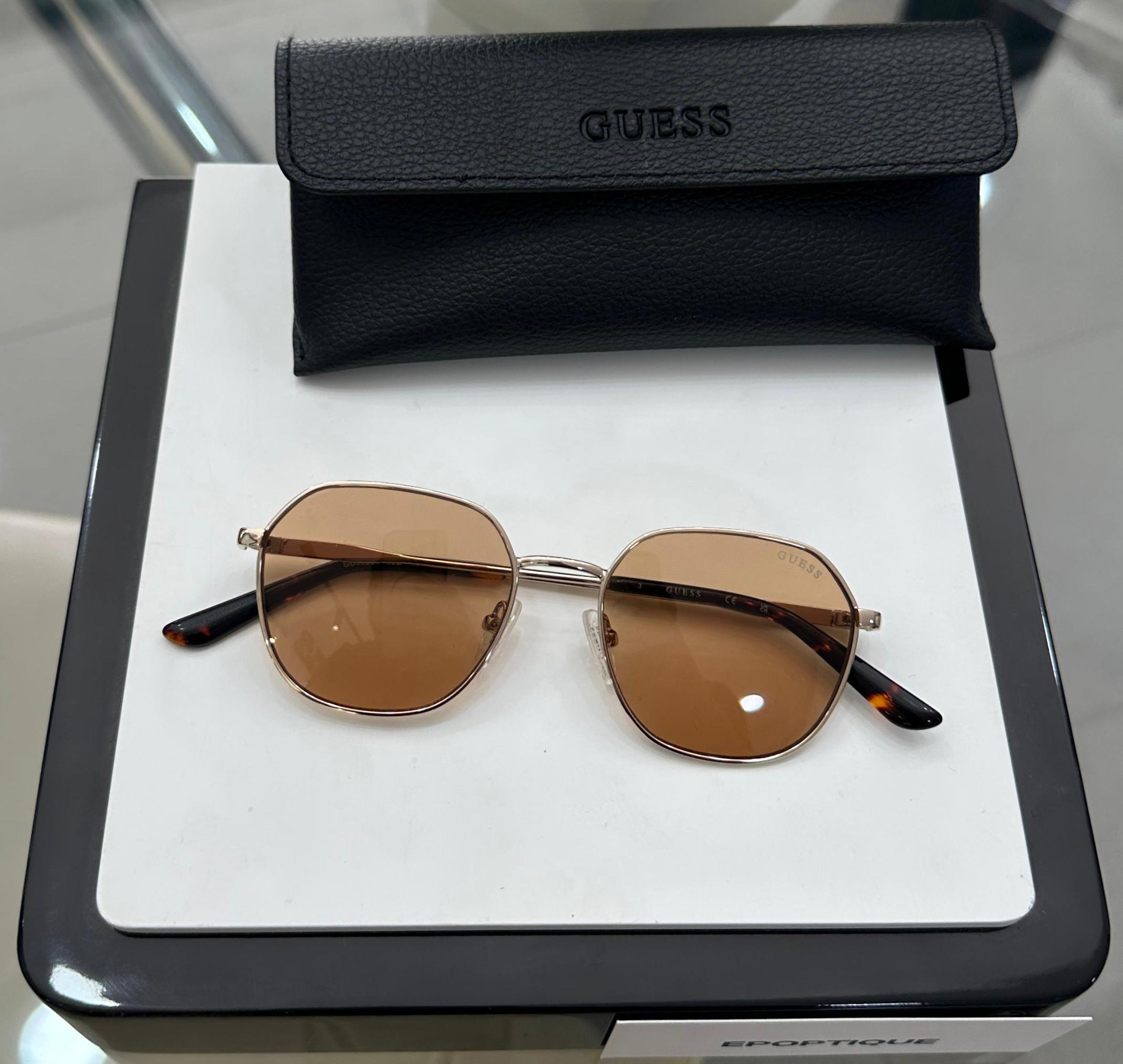 GUESS GU00221 20B -UNISEXE-