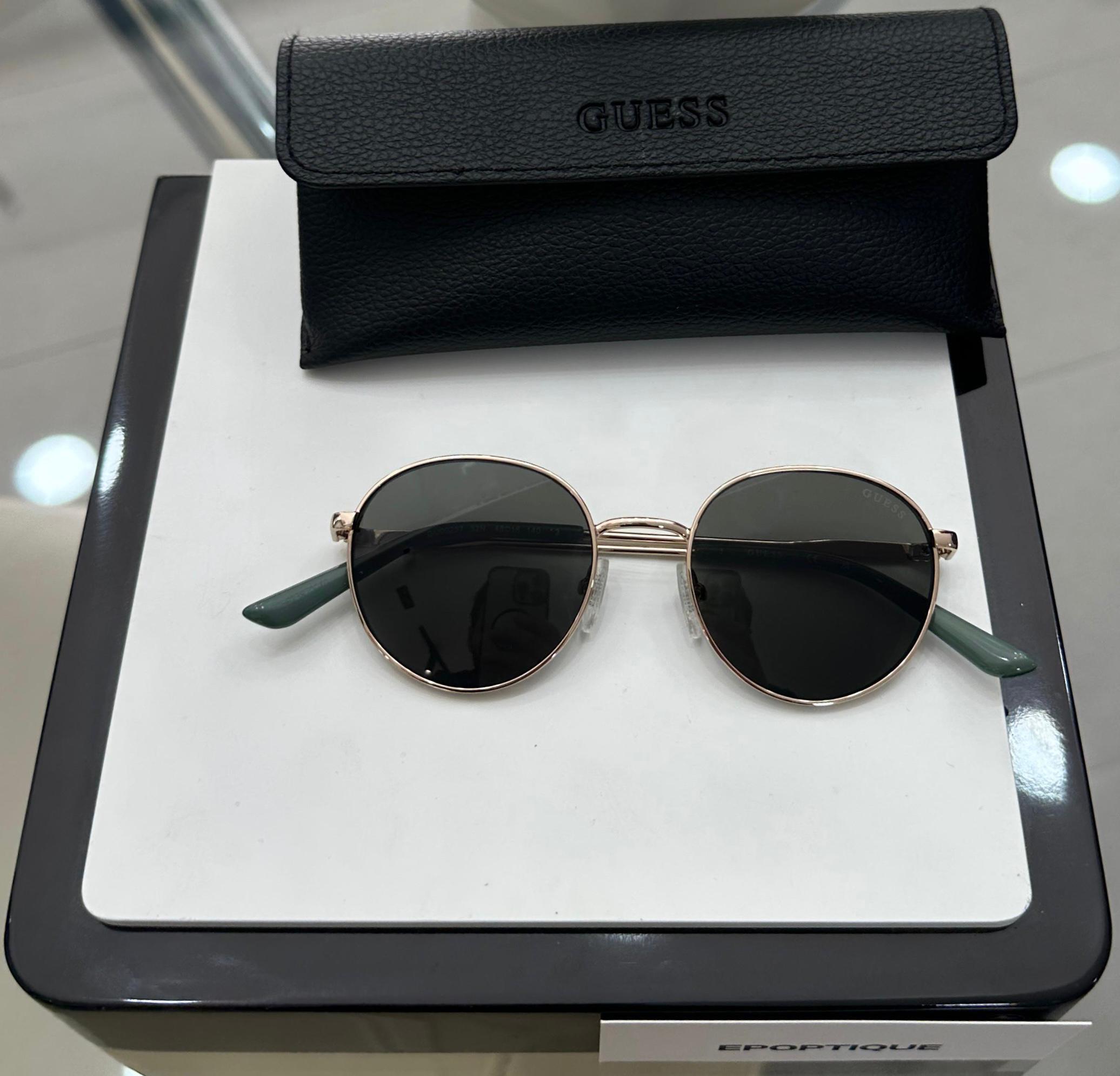 GUESS GU00237 32N -UNISEXE-