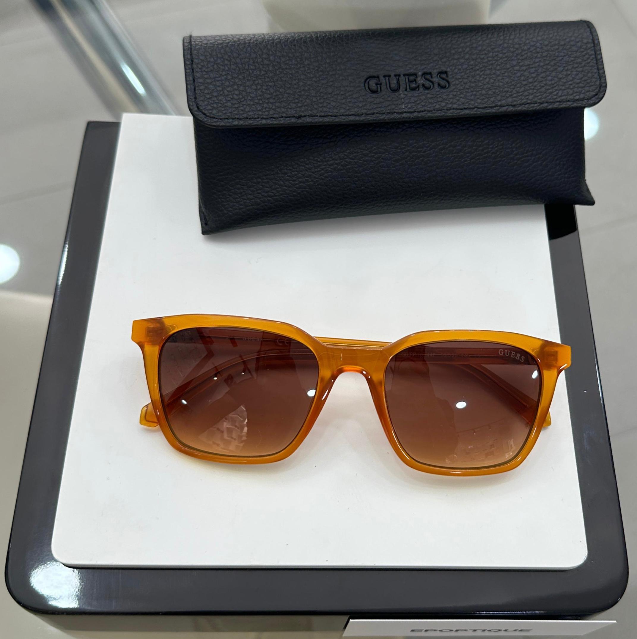 GUESS GU00170 44F -SUN-