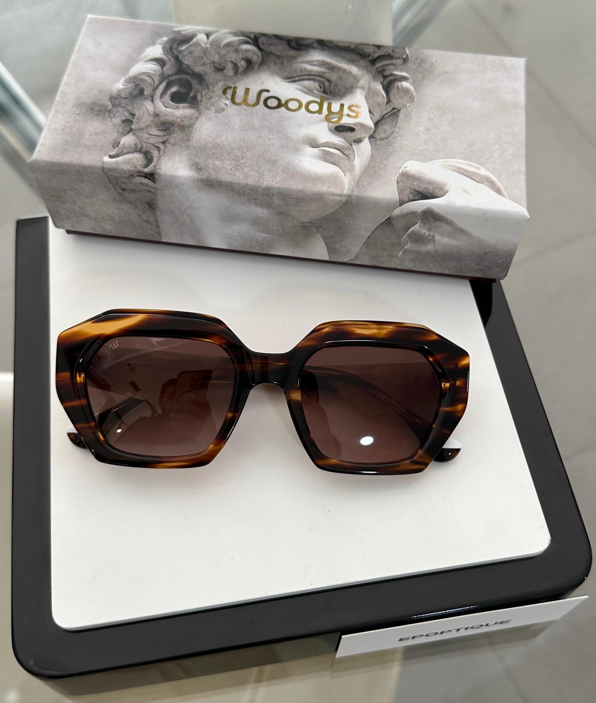 WOODYS -MERITXELL 02- FEMMES