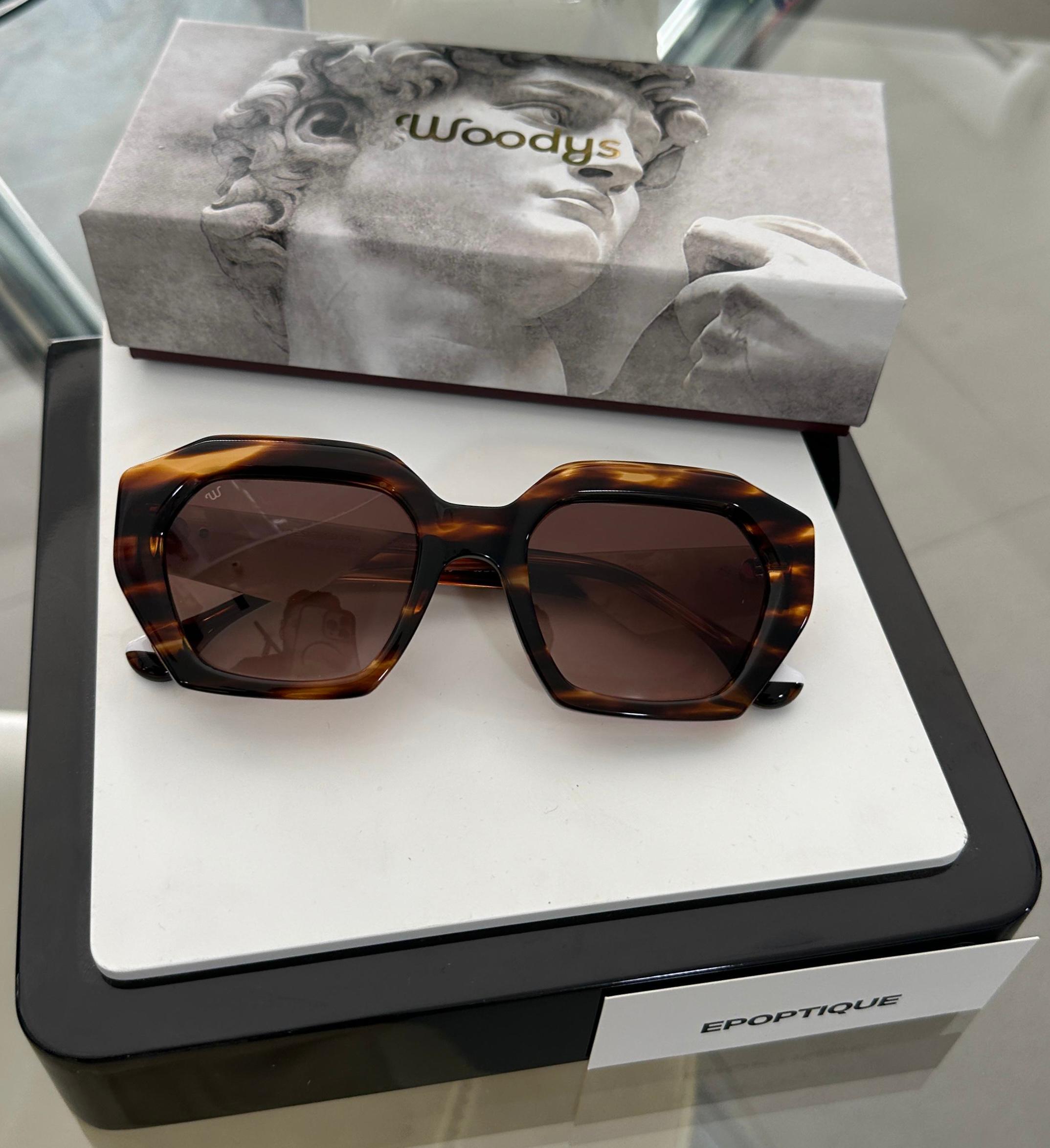 WOODYS -MERITXELL 02- FEMMES