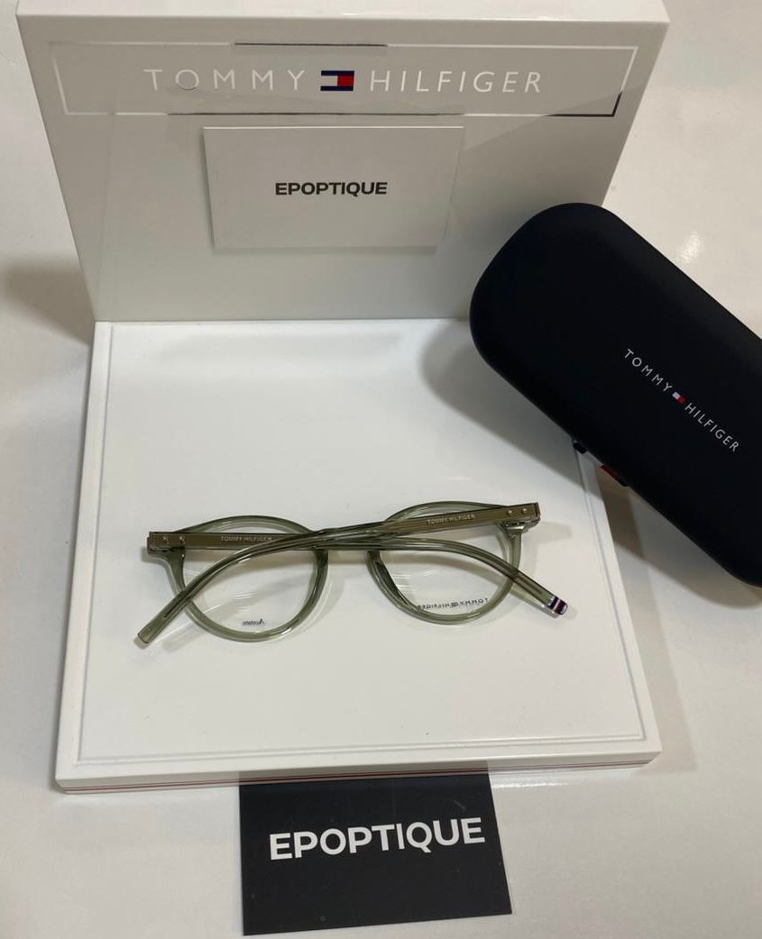 TOMMY HILFIGER TH1813 6CR -UNISEXE-