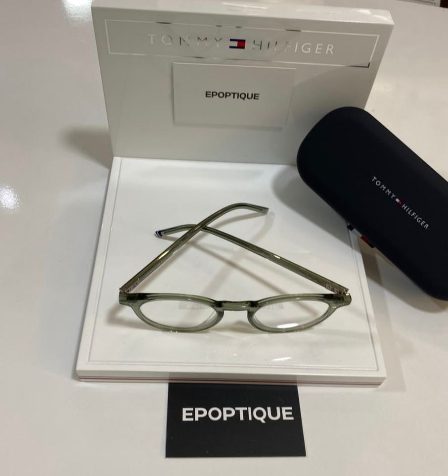 TOMMY HILFIGER TH1813 6CR -UNISEXE-