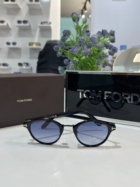 TOM FORD TF 1050 01W- UNISEXE